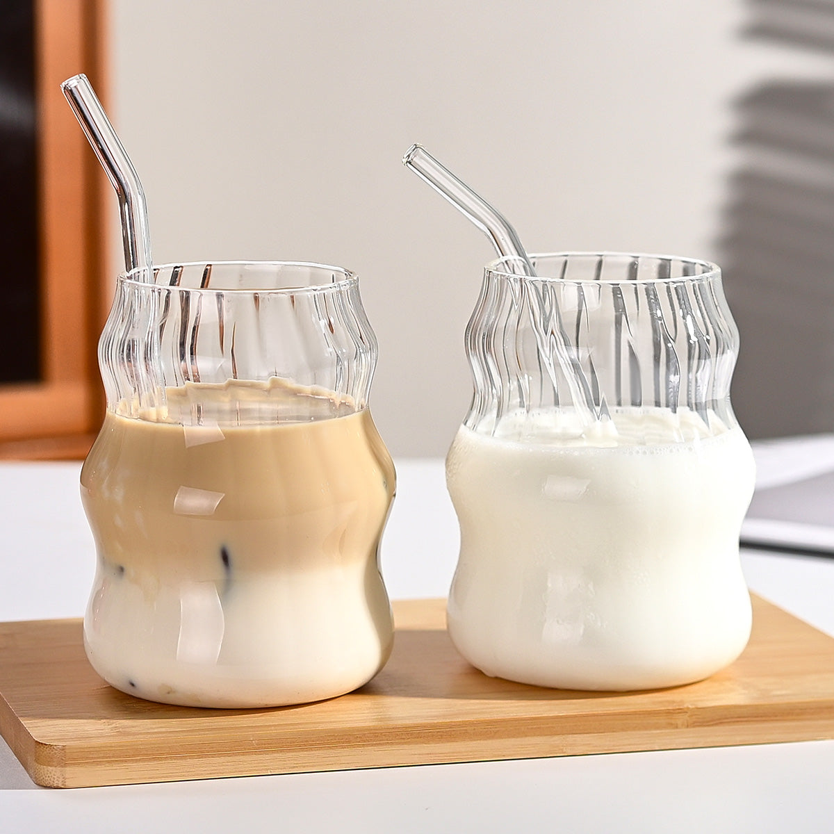 6er Set Glasbecher mit Strohhalm – Kaffee, Milch, Saft, Tee – Wolkenstreifen Design